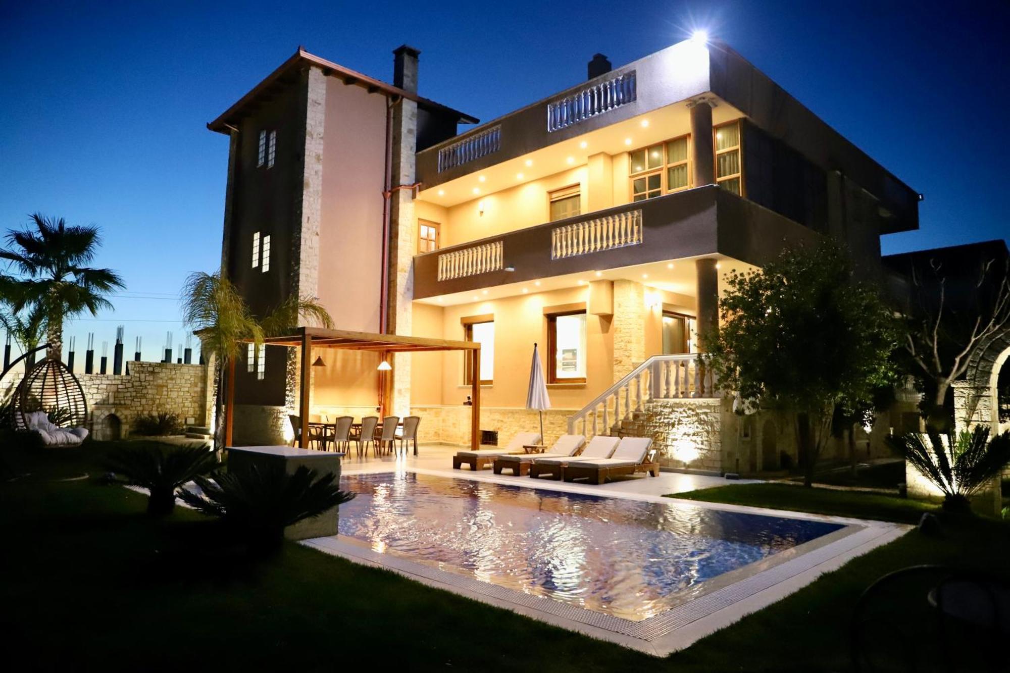 Green Villa With Private Pool Durres Exterior photo