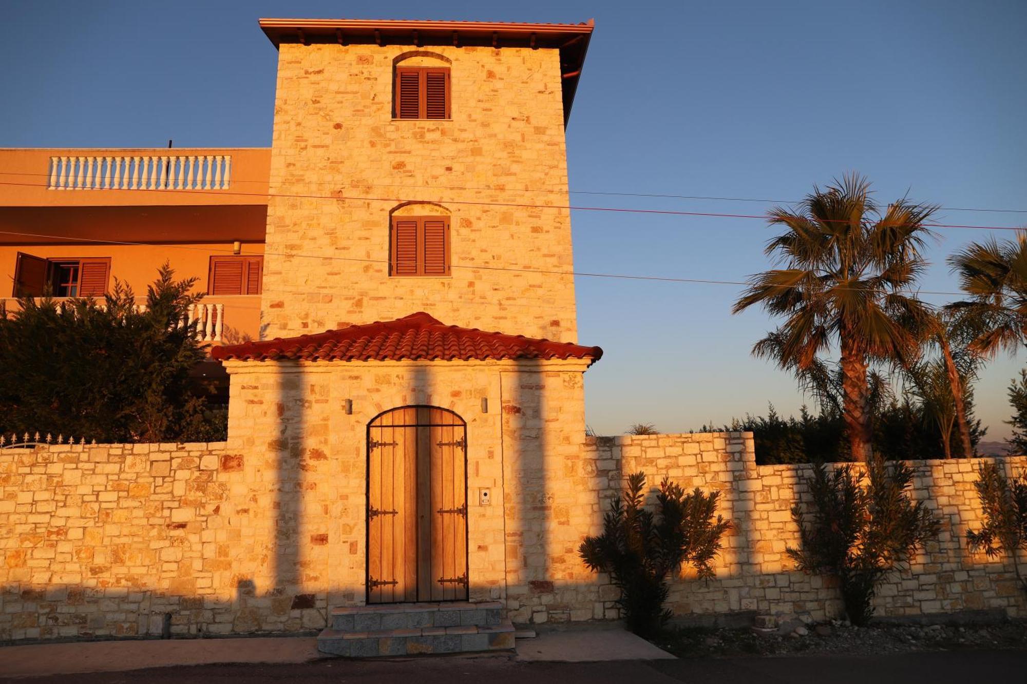 Green Villa With Private Pool Durres Exterior photo