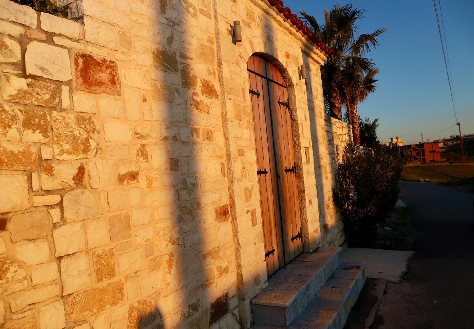 Green Villa With Private Pool Durres Exterior photo
