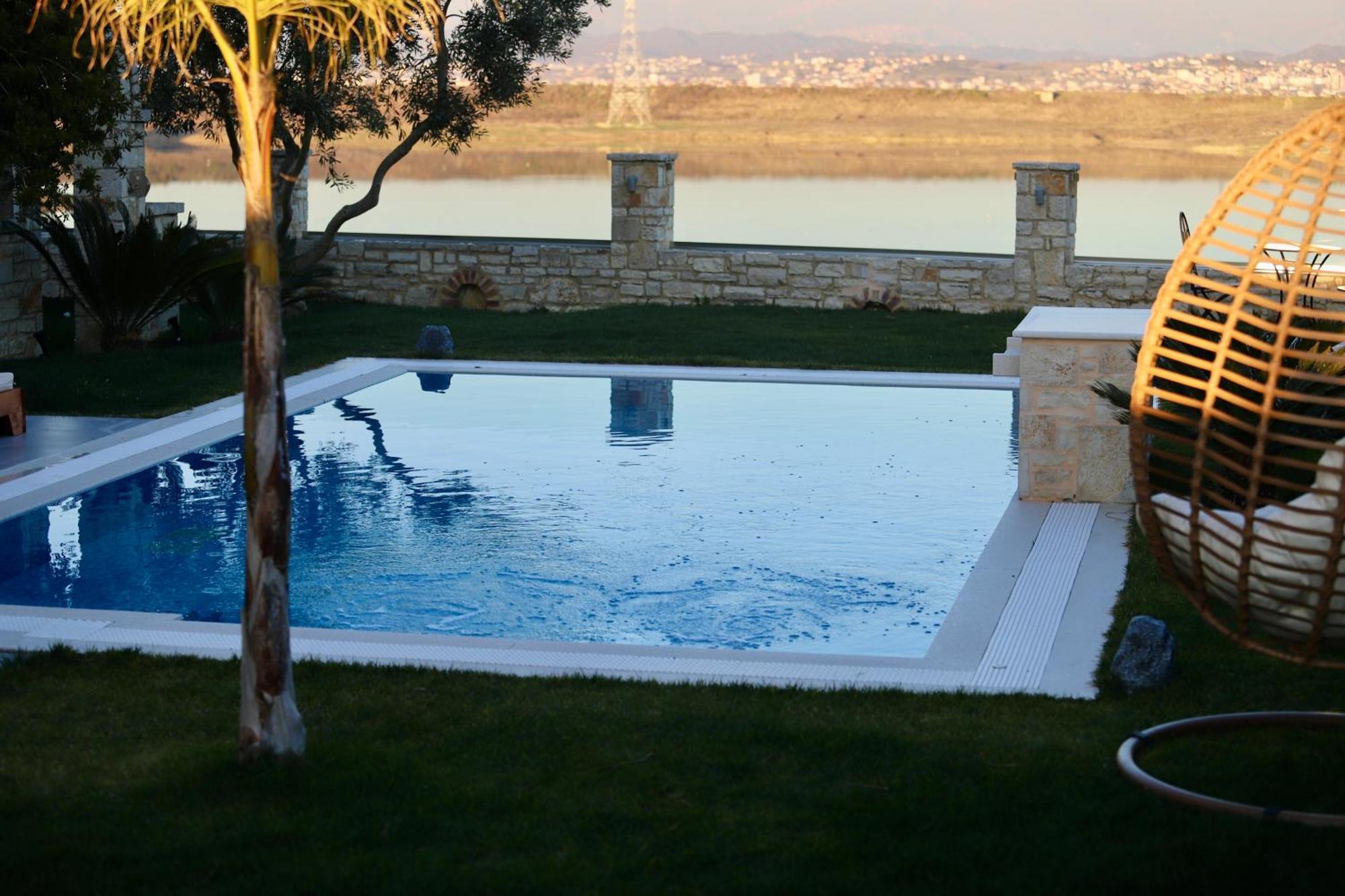 Green Villa With Private Pool Durres Exterior photo