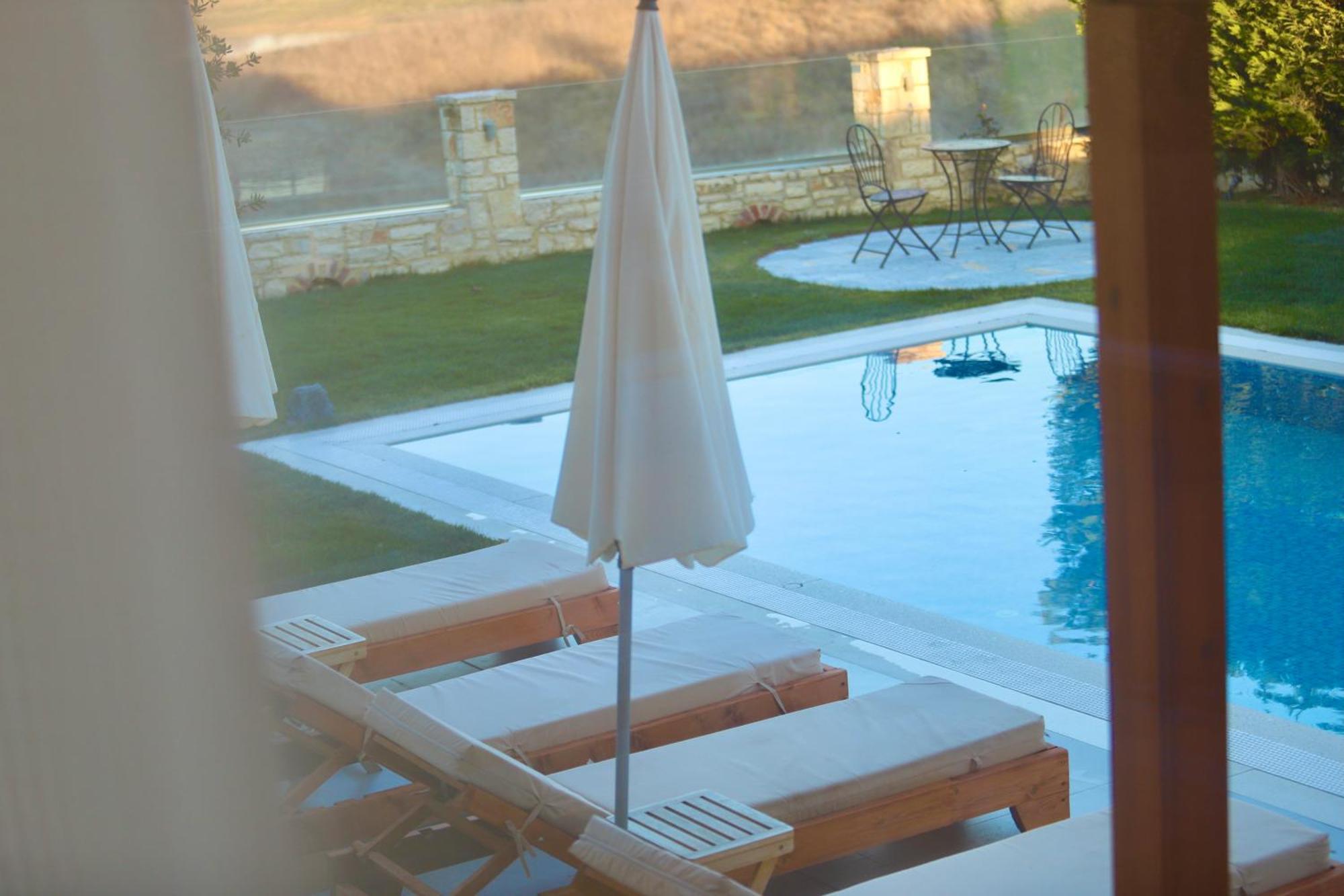 Green Villa With Private Pool Durres Exterior photo
